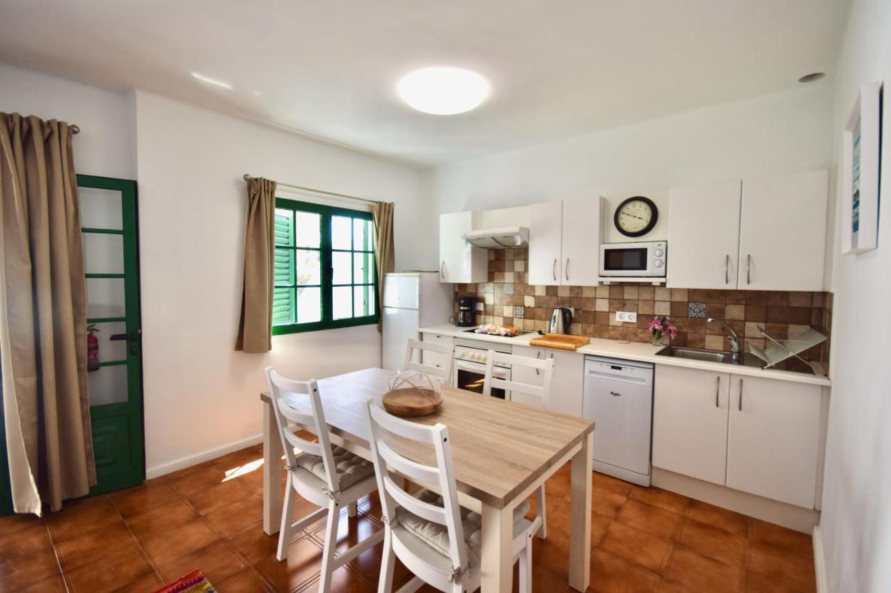 Terracitas 3 Hiru , Coqueto Bungalow Con Ac , Terraza Y Piscina Comunitaria Playa Blanca  Bagian luar foto