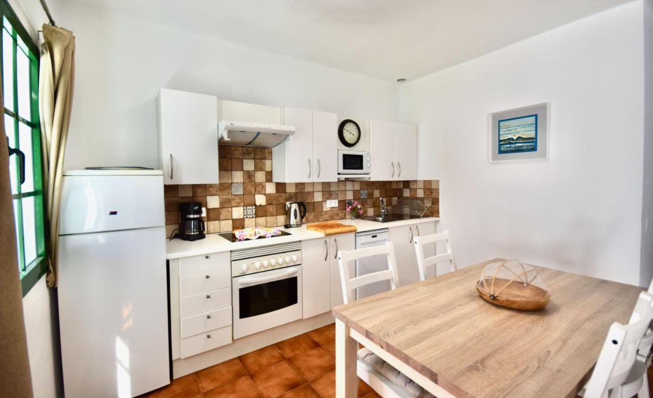 Terracitas 3 Hiru , Coqueto Bungalow Con Ac , Terraza Y Piscina Comunitaria Playa Blanca  Bagian luar foto