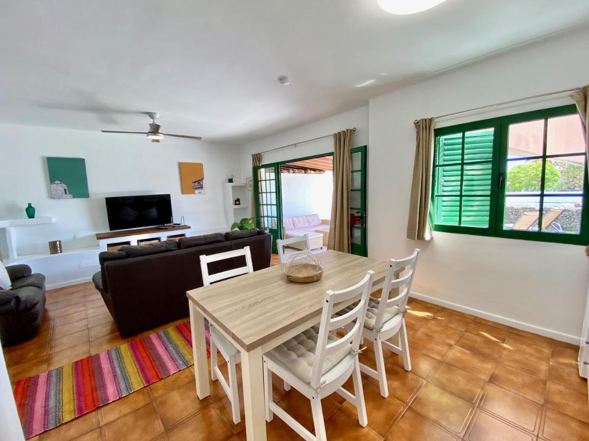 Terracitas 3 Hiru , Coqueto Bungalow Con Ac , Terraza Y Piscina Comunitaria Playa Blanca  Bagian luar foto